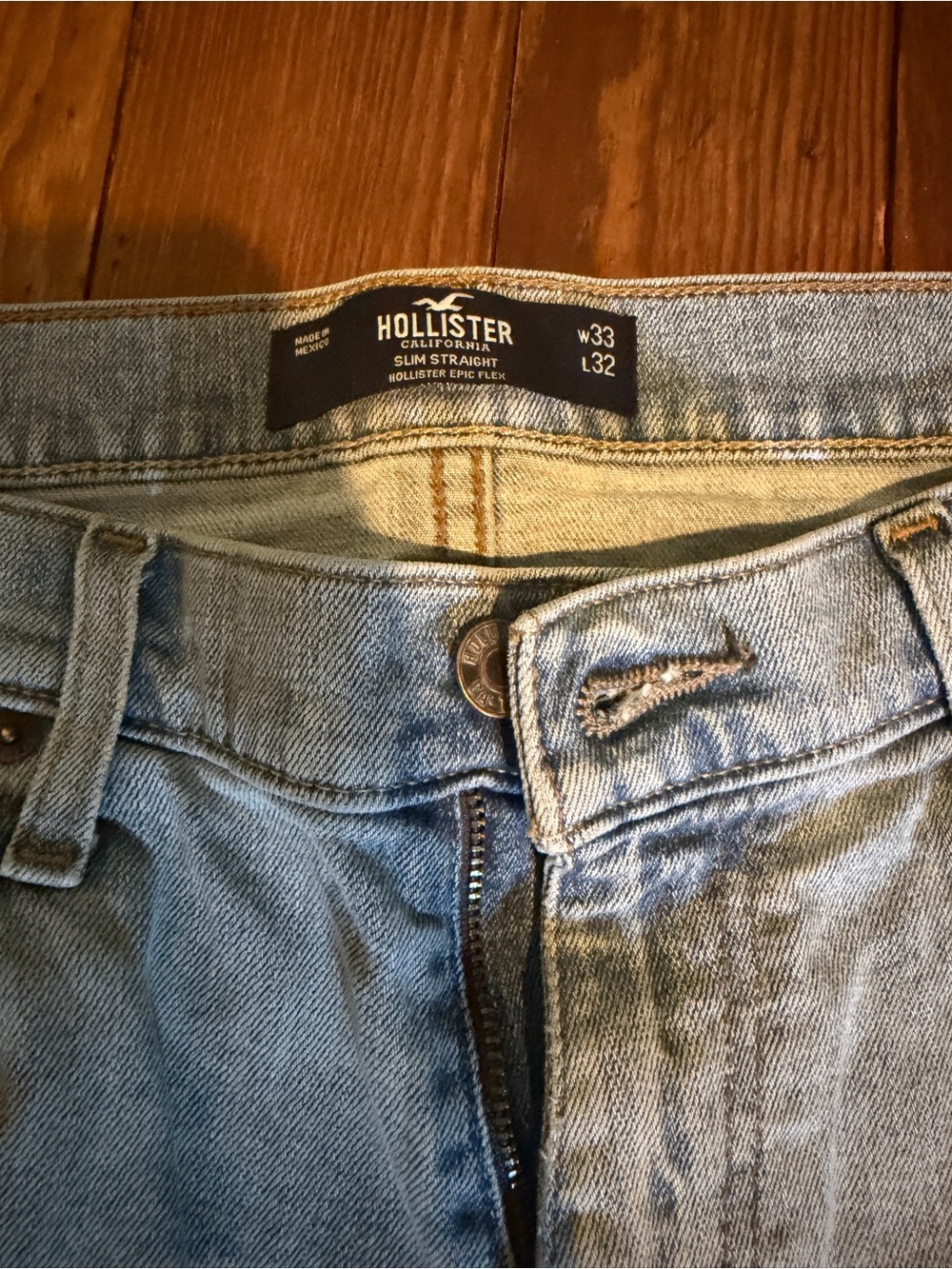 Hollister Men's Slim Straight Jeans in Light Wash Blue